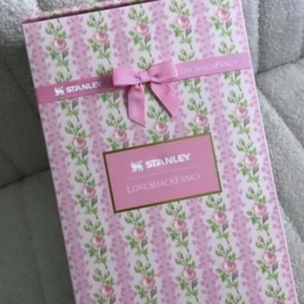 Love Shack Stanley Rose